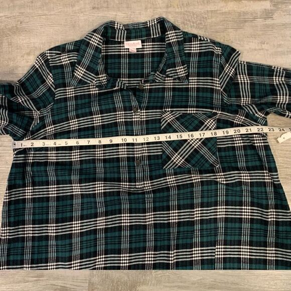 Plaid Long Sleeve Popover Tunic Materni… - Picture 7 of 11